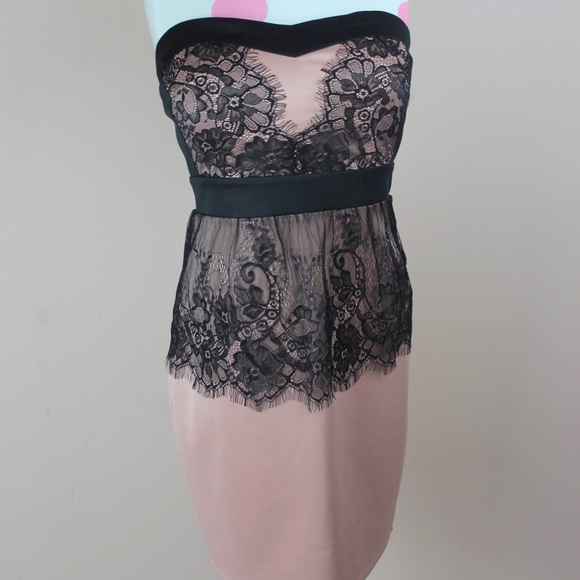 Lace Trimmed Strapless Dress - Picture 2 of 3